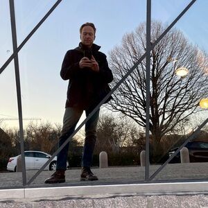 Meet your Posher, Tom